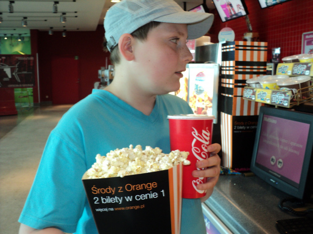 a najlepiej popcorn i dużą colę zero