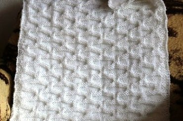 kocyk do wózka #RobótkiNaDrutach #dziewiarstwo #kocyk #wózek