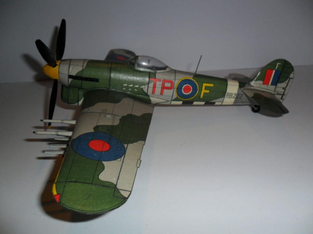 Samolot HAWKER TYPHOON