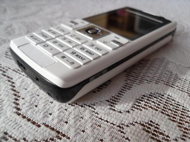 K610i@W660i WHITE