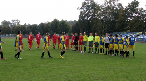 Unia Nowa Sarzyna - Pogoń Leżajsk, 09.10.2011 r. - II liga podkarpacka juniorów st. i mł. #juniorzy #lezajsk #lezajsktm #leżajsk #NowaSarzyna #PiłkaNożna #pogon #pogoń #PogońLeżajsk #sport #unia #UniaNowaSarzyna