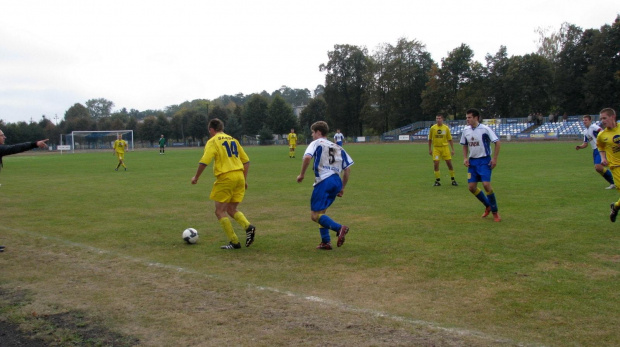 Unia Nowa Sarzyna - Pogoń Leżajsk, 09.10.2011 r. - II liga podkarpacka juniorów st. i mł. #juniorzy #lezajsk #lezajsktm #leżajsk #NowaSarzyna #PiłkaNożna #pogon #pogoń #PogońLeżajsk #sport #unia #UniaNowaSarzyna