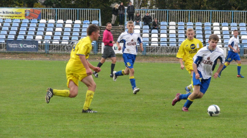 Unia Nowa Sarzyna - Pogoń Leżajsk, 09.10.2011 r. - II liga podkarpacka juniorów st. i mł. #juniorzy #lezajsk #lezajsktm #leżajsk #NowaSarzyna #PiłkaNożna #pogon #pogoń #PogońLeżajsk #sport #unia #UniaNowaSarzyna