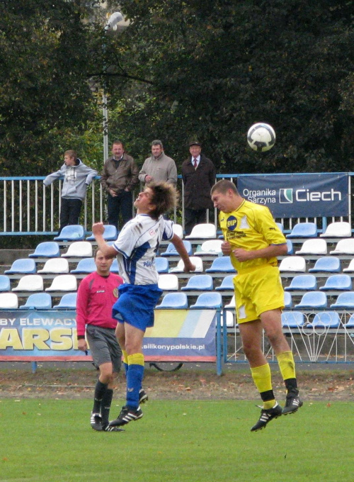 Unia Nowa Sarzyna - Pogoń Leżajsk, 09.10.2011 r. - II liga podkarpacka juniorów st. i mł. #juniorzy #lezajsk #lezajsktm #leżajsk #NowaSarzyna #PiłkaNożna #pogon #pogoń #PogońLeżajsk #sport #unia #UniaNowaSarzyna