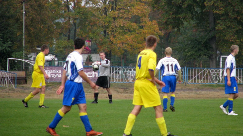 Unia Nowa Sarzyna - Pogoń Leżajsk, 09.10.2011 r. - II liga podkarpacka juniorów st. i mł. #juniorzy #lezajsk #lezajsktm #leżajsk #NowaSarzyna #PiłkaNożna #pogon #pogoń #PogońLeżajsk #sport #unia #UniaNowaSarzyna