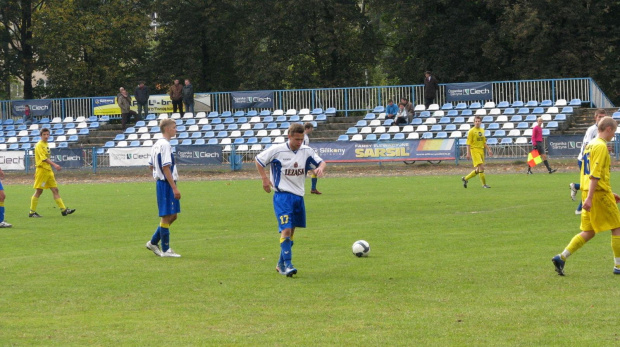 Unia Nowa Sarzyna - Pogoń Leżajsk, 09.10.2011 r. - II liga podkarpacka juniorów st. i mł. #juniorzy #lezajsk #lezajsktm #leżajsk #NowaSarzyna #PiłkaNożna #pogon #pogoń #PogońLeżajsk #sport #unia #UniaNowaSarzyna