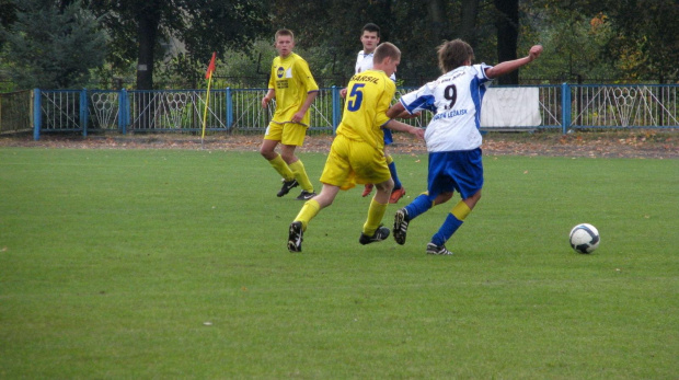 Unia Nowa Sarzyna - Pogoń Leżajsk, 09.10.2011 r. - II liga podkarpacka juniorów st. i mł. #juniorzy #lezajsk #lezajsktm #leżajsk #NowaSarzyna #PiłkaNożna #pogon #pogoń #PogońLeżajsk #sport #unia #UniaNowaSarzyna