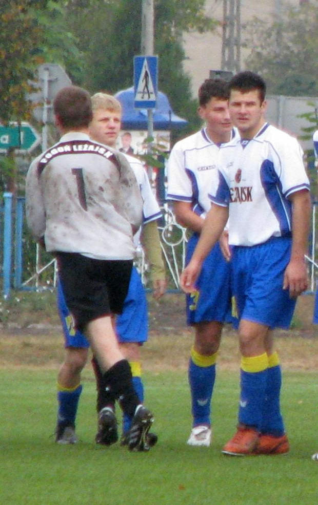 Unia Nowa Sarzyna - Pogoń Leżajsk, 09.10.2011 r. - II liga podkarpacka juniorów st. i mł. #juniorzy #lezajsk #lezajsktm #leżajsk #NowaSarzyna #PiłkaNożna #pogon #pogoń #PogońLeżajsk #sport #unia #UniaNowaSarzyna