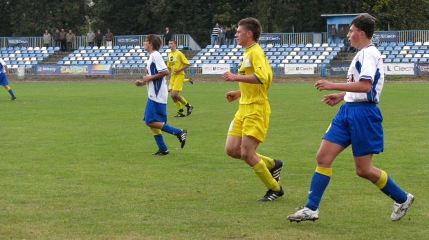 Unia Nowa Sarzyna - Pogoń Leżajsk, 09.10.2011 r. - II liga podkarpacka juniorów st. i mł. #juniorzy #lezajsk #lezajsktm #leżajsk #NowaSarzyna #PiłkaNożna #pogon #pogoń #PogońLeżajsk #sport #unia #UniaNowaSarzyna