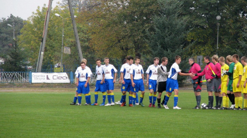 Unia Nowa Sarzyna - Pogoń Leżajsk, 09.10.2011 r. - II liga podkarpacka juniorów st. i mł. #juniorzy #lezajsk #lezajsktm #leżajsk #NowaSarzyna #PiłkaNożna #pogon #pogoń #PogońLeżajsk #sport #unia #UniaNowaSarzyna