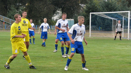 Unia Nowa Sarzyna - Pogoń Leżajsk, 09.10.2011 r. - II liga podkarpacka juniorów st. i mł. #juniorzy #lezajsk #lezajsktm #leżajsk #NowaSarzyna #PiłkaNożna #pogon #pogoń #PogońLeżajsk #sport #unia #UniaNowaSarzyna