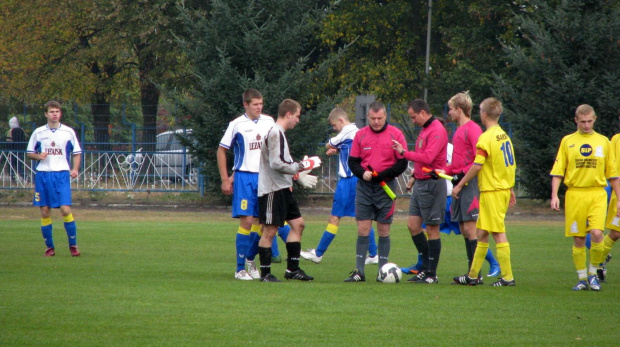 Unia Nowa Sarzyna - Pogoń Leżajsk, 09.10.2011 r. - II liga podkarpacka juniorów st. i mł. #juniorzy #lezajsk #lezajsktm #leżajsk #NowaSarzyna #PiłkaNożna #pogon #pogoń #PogońLeżajsk #sport #unia #UniaNowaSarzyna