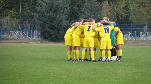 Unia Nowa Sarzyna - Pogoń Leżajsk, 09.10.2011 r. - II liga podkarpacka juniorów st. i mł. #juniorzy #lezajsk #lezajsktm #leżajsk #NowaSarzyna #PiłkaNożna #pogon #pogoń #PogońLeżajsk #sport #unia #UniaNowaSarzyna