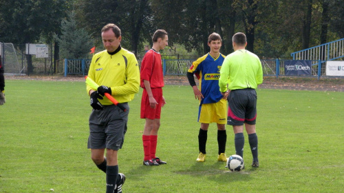 Unia Nowa Sarzyna - Pogoń Leżajsk, 09.10.2011 r. - II liga podkarpacka juniorów st. i mł. #juniorzy #lezajsk #lezajsktm #leżajsk #NowaSarzyna #PiłkaNożna #pogon #pogoń #PogońLeżajsk #sport #unia #UniaNowaSarzyna