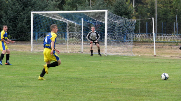 Unia Nowa Sarzyna - Pogoń Leżajsk, 09.10.2011 r. - II liga podkarpacka juniorów st. i mł. #juniorzy #lezajsk #lezajsktm #leżajsk #NowaSarzyna #PiłkaNożna #pogon #pogoń #PogońLeżajsk #sport #unia #UniaNowaSarzyna