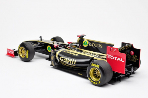 Lotus Renault GP R31 Showcar #9 Nick Heidfeld 2011 - 1:18 Minichamps