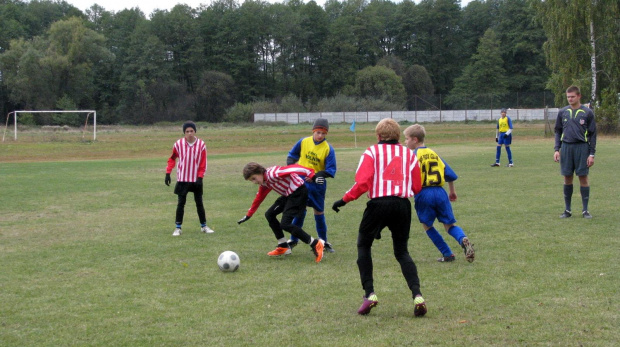 Trampkarze młodsi Pogoń Leżajsk - Stal Łańcut (2:1), 15.10.2011 r. #lezajsk #lezajsktm #leżajsk #łańcut #PiłkaNożna #pogon #pogoń #PogońLeżajsk #sport #stal #StalŁańcut #trampkarze