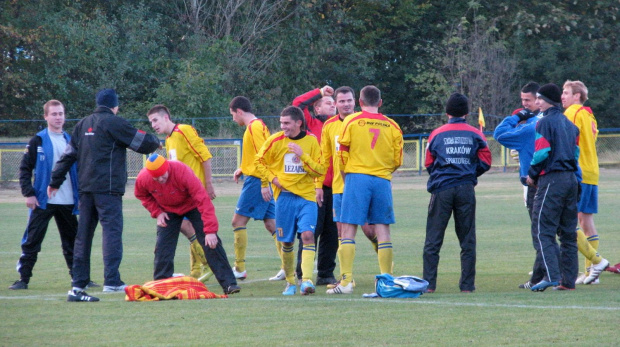 Pogoń Leżajsk - Rzemieślnik Pilzno (2:0), 15.10.2011 r. - IV liga podkarpacka #IVLiga #lezajsk #lezajsktm #leżajsk #PilznoRzemieślnikPilzno #PiłkaNożna #pogon #pogoń #PogońLeżajsk #rzemieślnik #seniorzy #sport