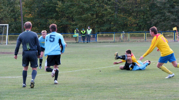 Pogoń Leżajsk - Rzemieślnik Pilzno (2:0), 15.10.2011 r. - IV liga podkarpacka #IVLiga #lezajsk #lezajsktm #leżajsk #PilznoRzemieślnikPilzno #PiłkaNożna #pogon #pogoń #PogońLeżajsk #rzemieślnik #seniorzy #sport