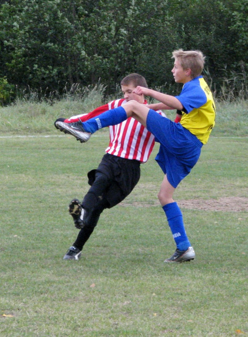 Trampkarze młodsi Pogoń Leżajsk - Stal Łańcut (2:1), 15.10.2011 r. #lezajsk #lezajsktm #leżajsk #łańcut #PiłkaNożna #pogon #pogoń #PogońLeżajsk #sport #stal #StalŁańcut #trampkarze