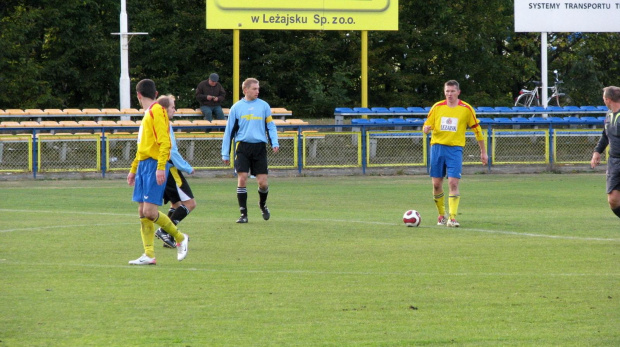 Pogoń Leżajsk - Rzemieślnik Pilzno (2:0), 15.10.2011 r. - IV liga podkarpacka #IVLiga #lezajsk #lezajsktm #leżajsk #PilznoRzemieślnikPilzno #PiłkaNożna #pogon #pogoń #PogońLeżajsk #rzemieślnik #seniorzy #sport