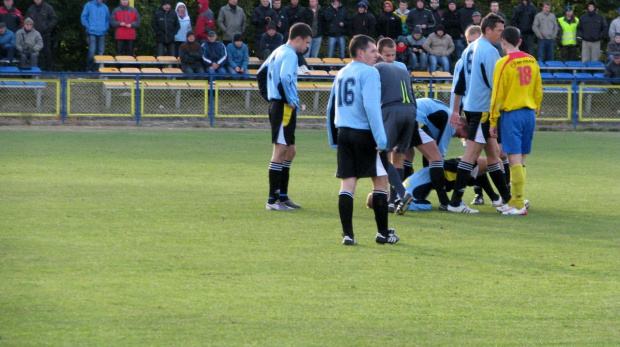 Pogoń Leżajsk - Rzemieślnik Pilzno (2:0), 15.10.2011 r. - IV liga podkarpacka #IVLiga #lezajsk #lezajsktm #leżajsk #PilznoRzemieślnikPilzno #PiłkaNożna #pogon #pogoń #PogońLeżajsk #rzemieślnik #seniorzy #sport