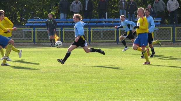 Pogoń Leżajsk - Rzemieślnik Pilzno (2:0), 15.10.2011 r. - IV liga podkarpacka #IVLiga #lezajsk #lezajsktm #leżajsk #PilznoRzemieślnikPilzno #PiłkaNożna #pogon #pogoń #PogońLeżajsk #rzemieślnik #seniorzy #sport