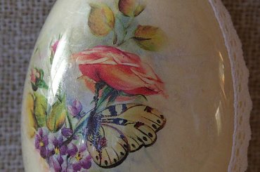 jajo wielkanocne akrylowe zdobione technika decoupage #akrylowe #decoupage #jajo #technika #wielkanocne #zdobione