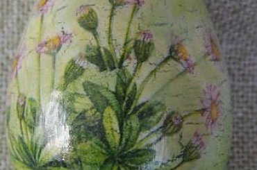 jajo drewniane zdobione techniką decoupage #akrylowe #decoupage #drewniane #jajo #technika #wielkanocne #zdobione