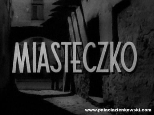 Choć nie pada nazwa "Staszów", można rozpoznać że o nie chodzi. Filmik nakręcono w 1956 roku. #film #miasteczko #staszów